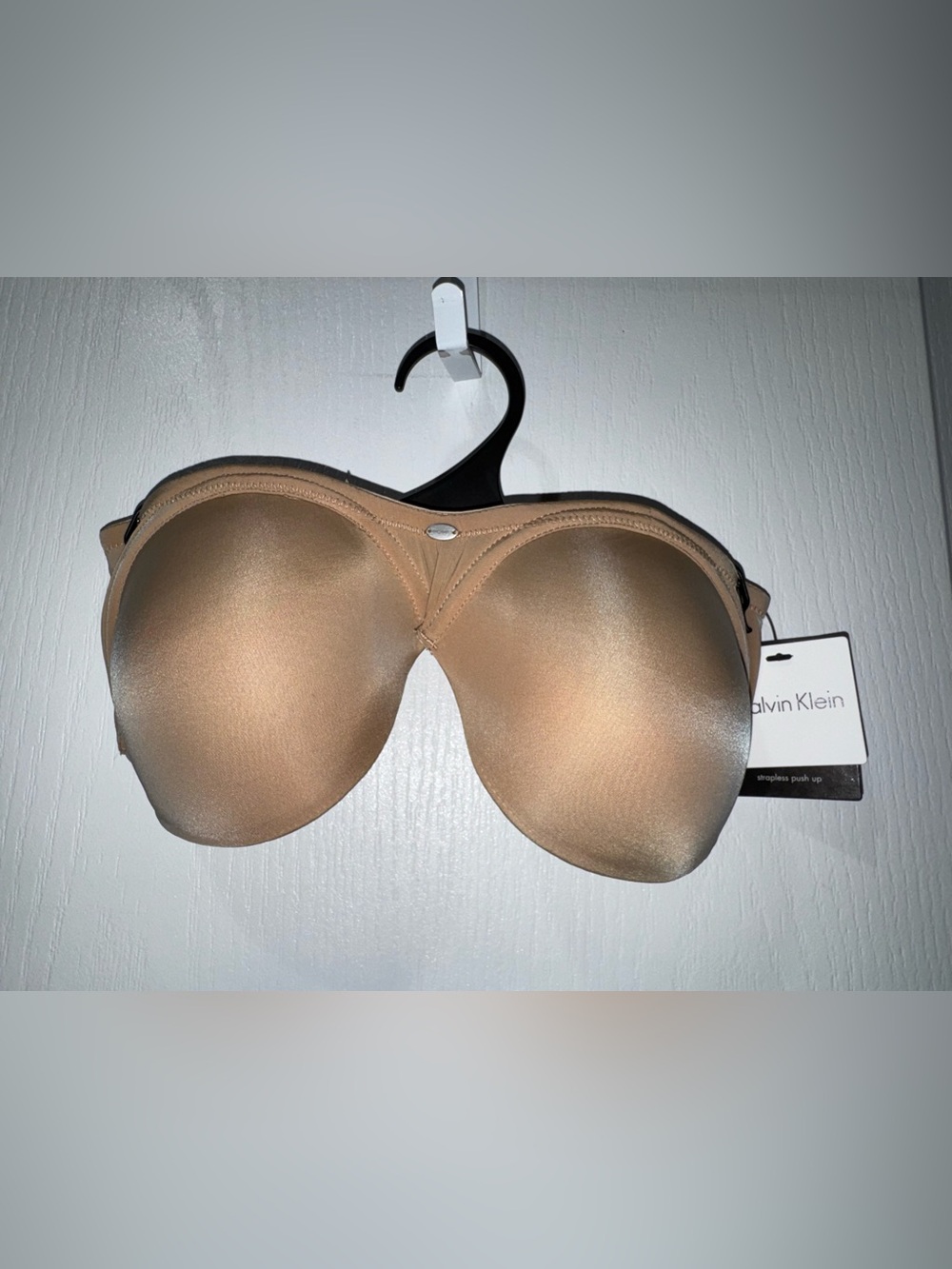 Calvin Klein Strapless Bra in Nude